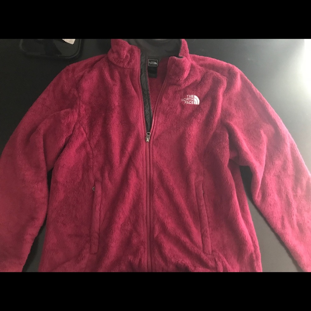 Red/ dark pink north face fleece!